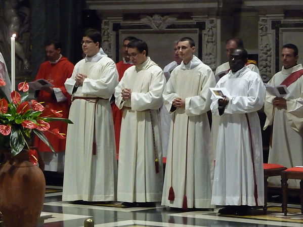 2012_dom27mag_chiavari_ordinazione3diaconi_28129.jpg