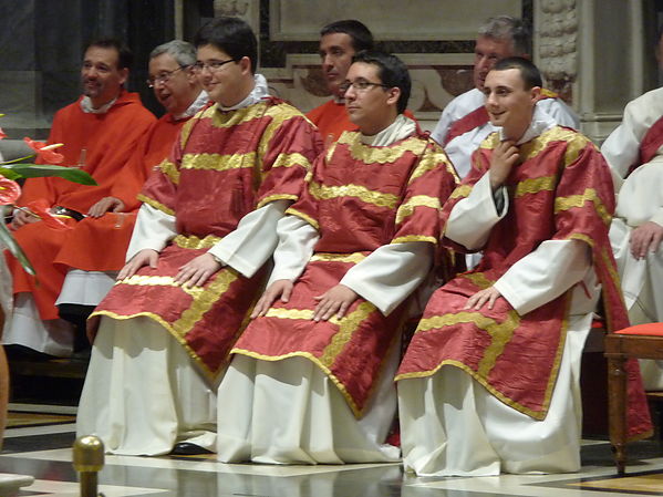 2012_dom27mag_chiavari_ordinazione3diaconi_28229.jpg